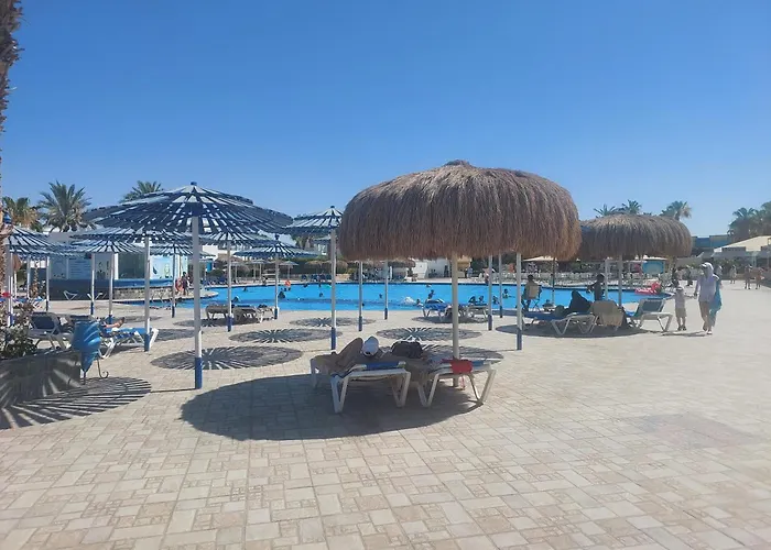 Lilyland & Waterpark 4*