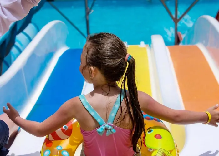 Apart Otel Lilyland & Waterpark 4*