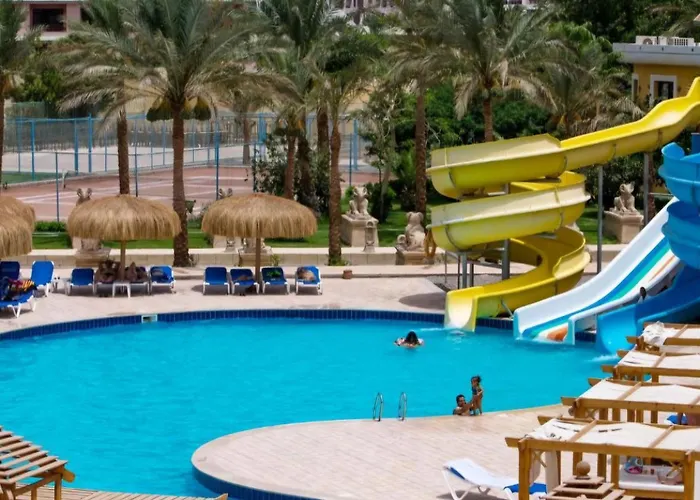 Apart Otel Lilyland & Waterpark 4*